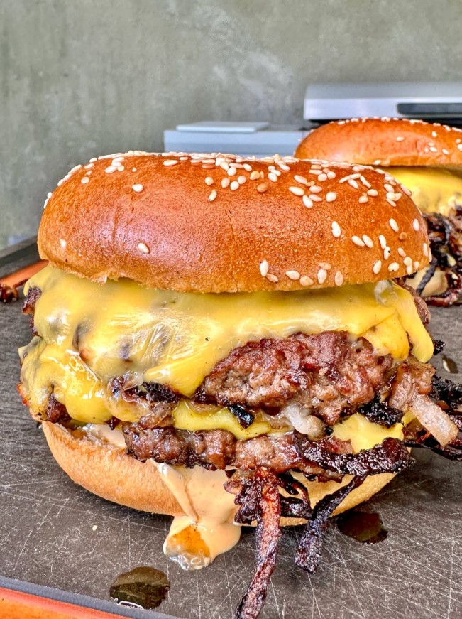 Smashed Onion Burger