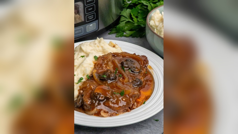 can you cook ribeye steak in a slow cooker.jpg