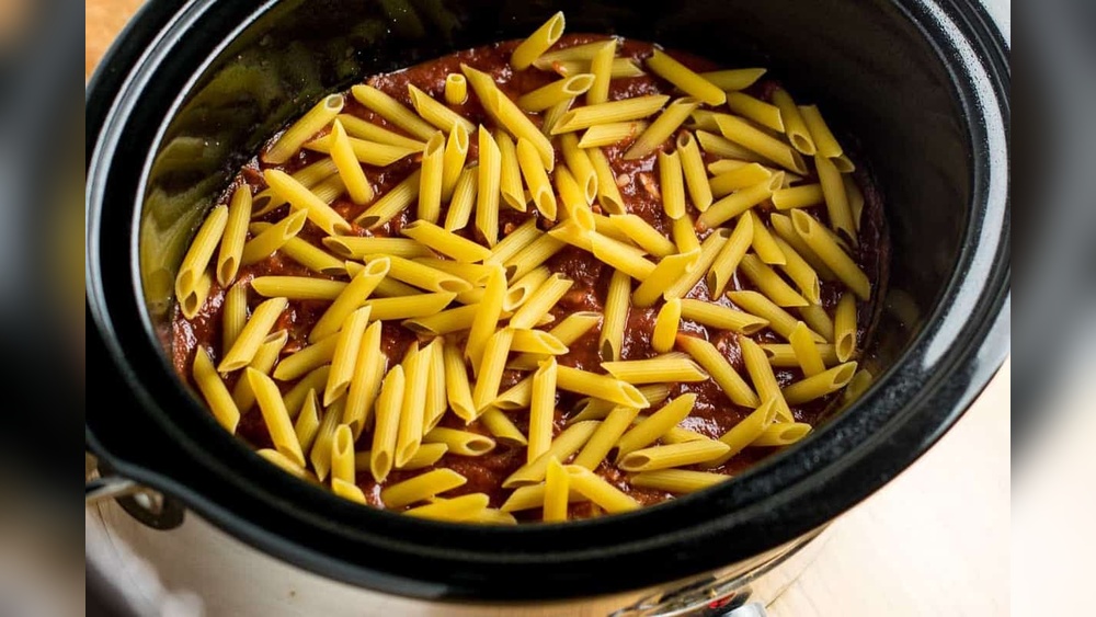 can you make pasta in a slow cooker.jpg