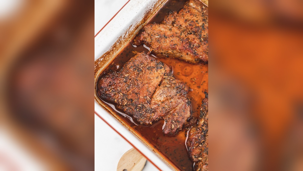 how long do you cook pork steaks in the oven.jpg